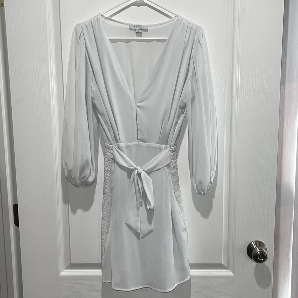 Women’s L white Favlux Fashion dress. Never worn!